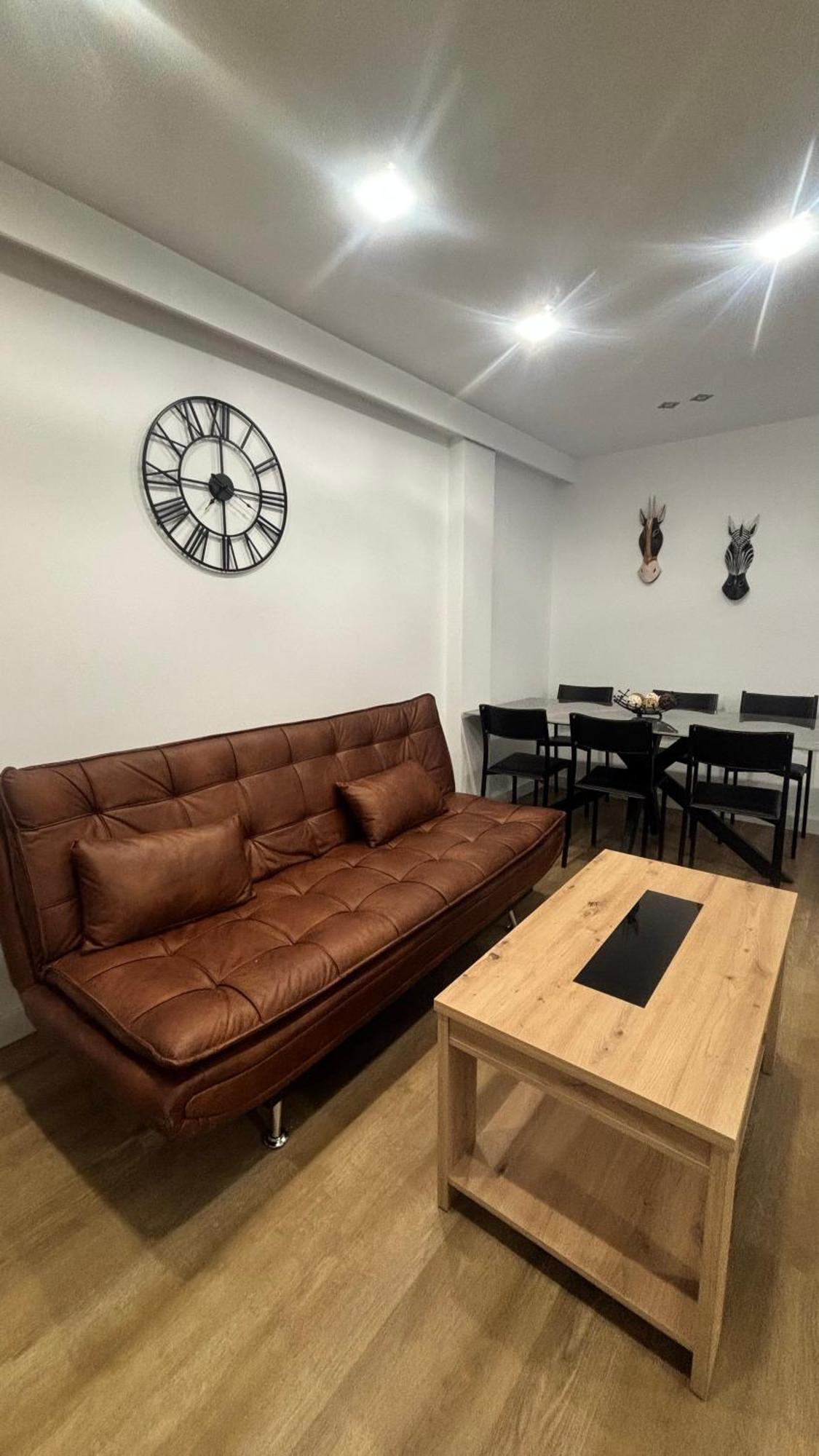 Santa Lucia Apartment Zaragoza Bagian luar foto