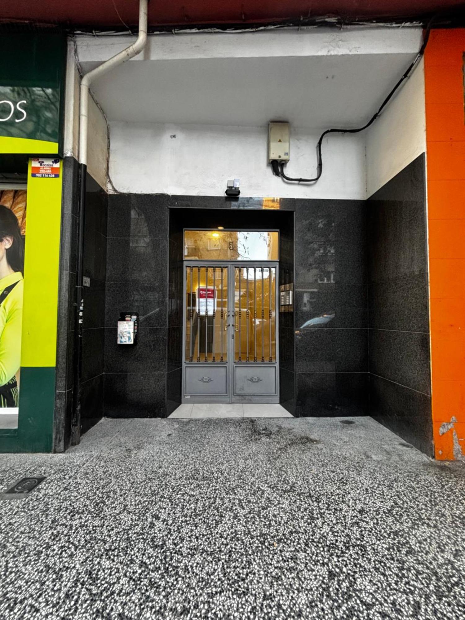 Santa Lucia Apartment Zaragoza Bagian luar foto